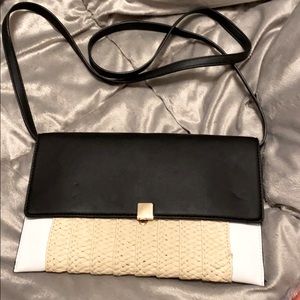 Cross body purse